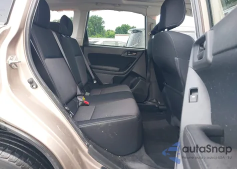 2016 Subaru Forester 2.5I Premium z USA, uszkodzony, nr VIN JF2SJADC5GH439059